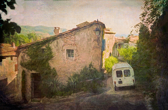 HOUSE WITH CITROEN C2V VAN