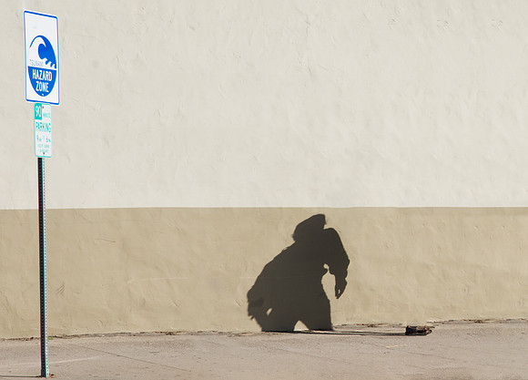 SHADOW LESS MAN